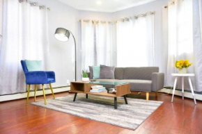 Cozy apartment 3rd 10min Walk Downtown and City View